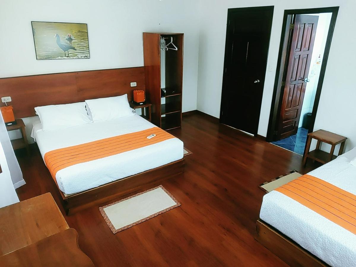 Hostal Tero Real Puerto Villamil Buitenkant foto
