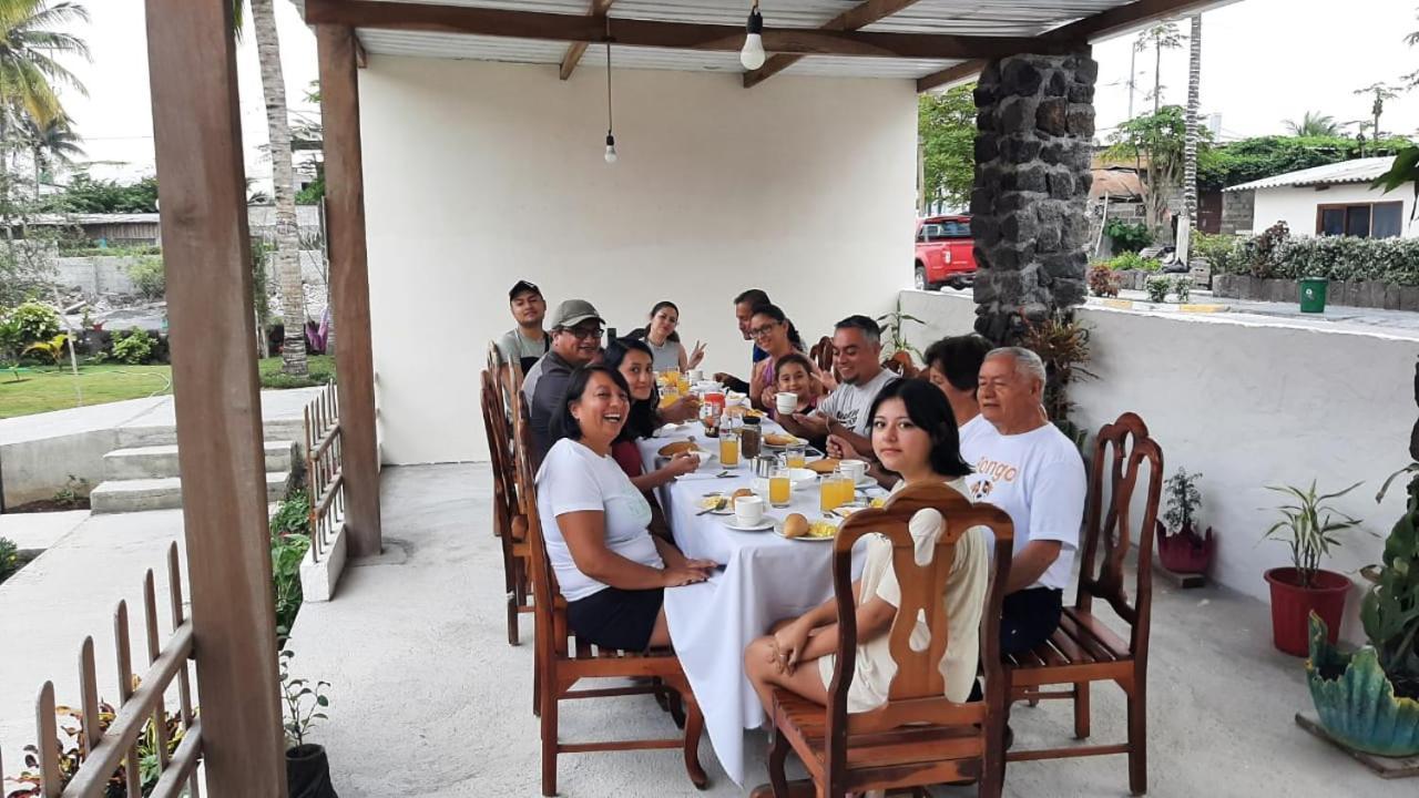 Hostal Tero Real Puerto Villamil Buitenkant foto