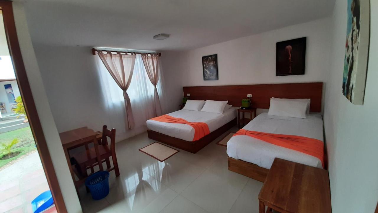 Hostal Tero Real Puerto Villamil Buitenkant foto