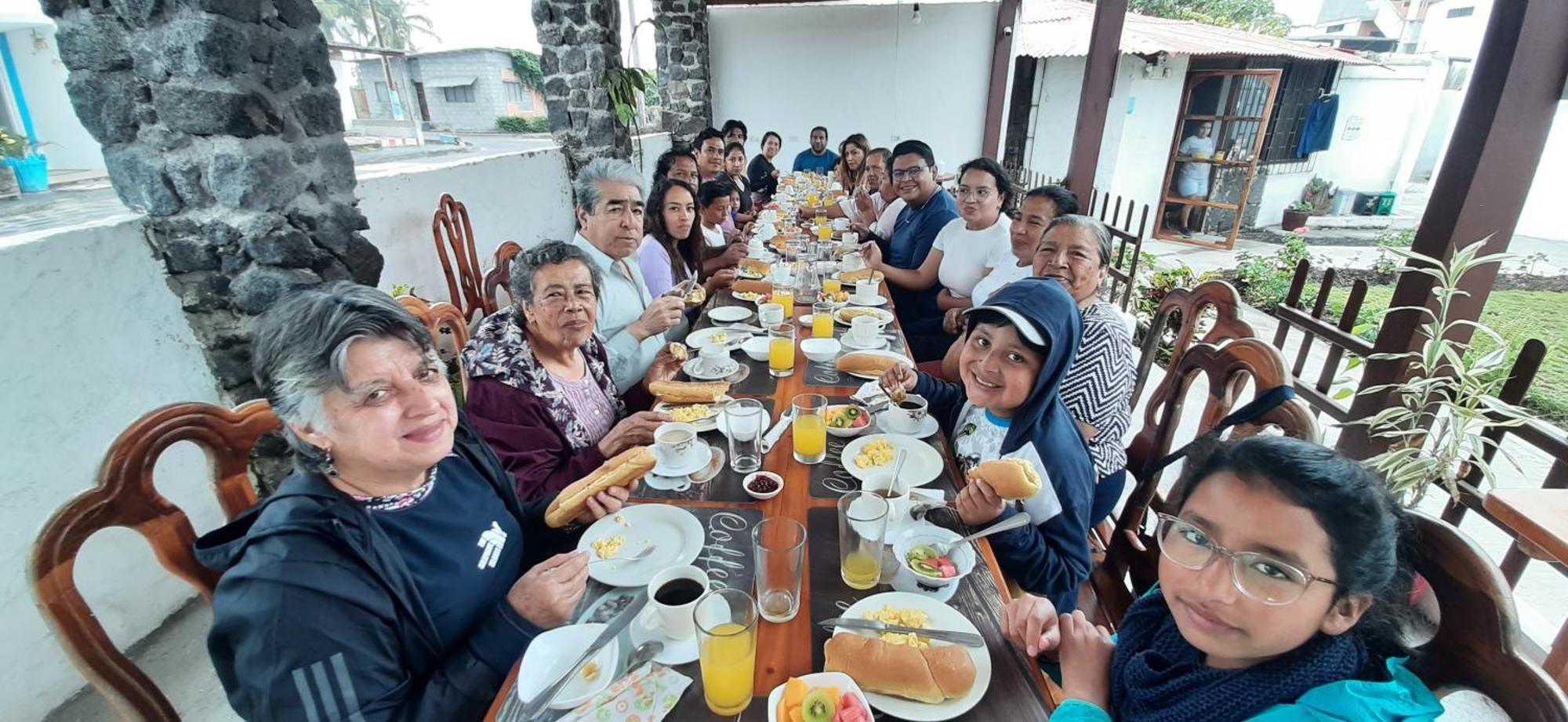 Hostal Tero Real Puerto Villamil Buitenkant foto